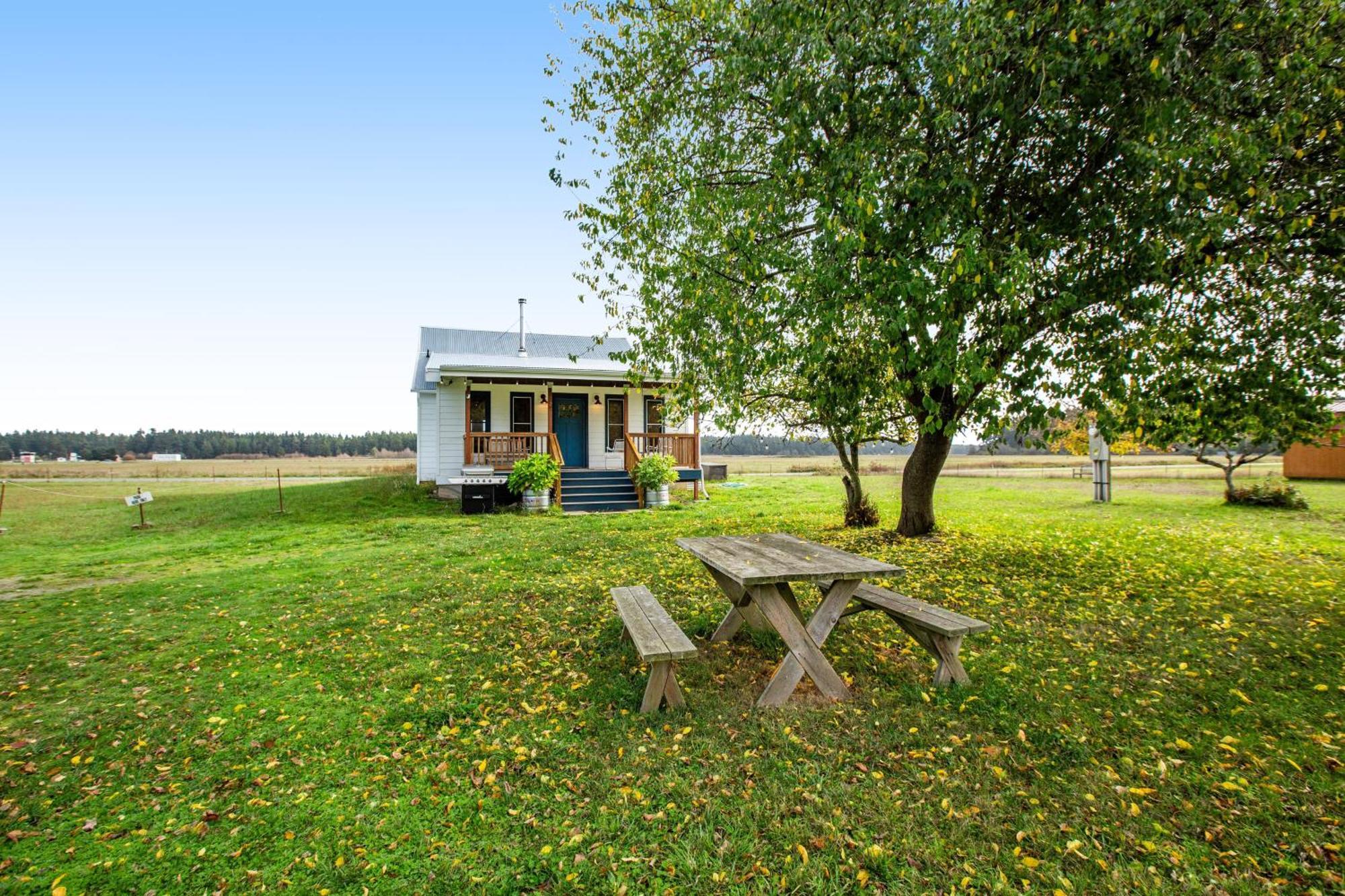 Historic Officer'S Farmhouse At Olf Купвил Екстериор снимка